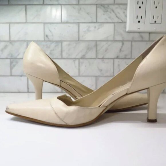 Amazing Vintage Nude Heels - Picture 4 of 15